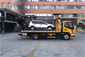 兴山区汽车紧急补胎换胎救援