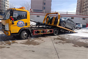 兴山区救援拖车费用怎么算